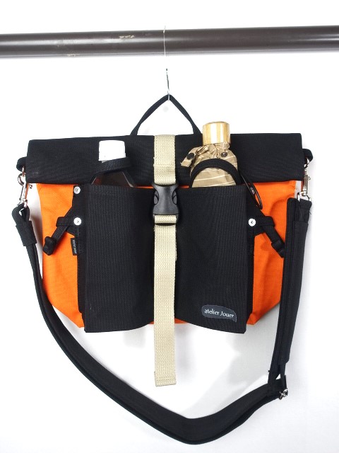 カラー：オレンジ×黒×黒